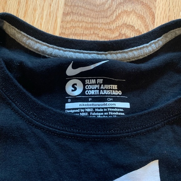 Nike T Shirt - Picture 3 of 4